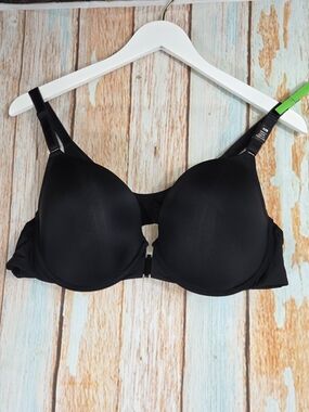 Torrid Black Front-Close Underwire T-Shirt Bra - Women Intimates. 42B (NWT)